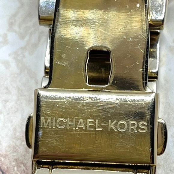 Michael Kors Women's Parker Chronograph GoldTone Stainless Steel Watch MK 5276 - Picture 6 of 6